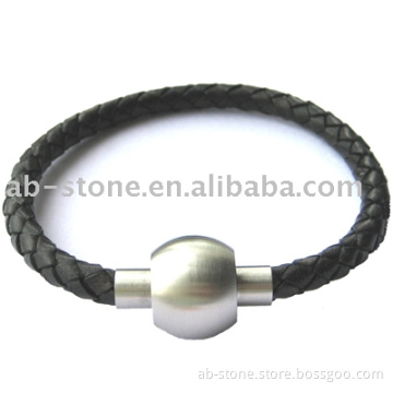 Braided Leather necklace w/steel clasp